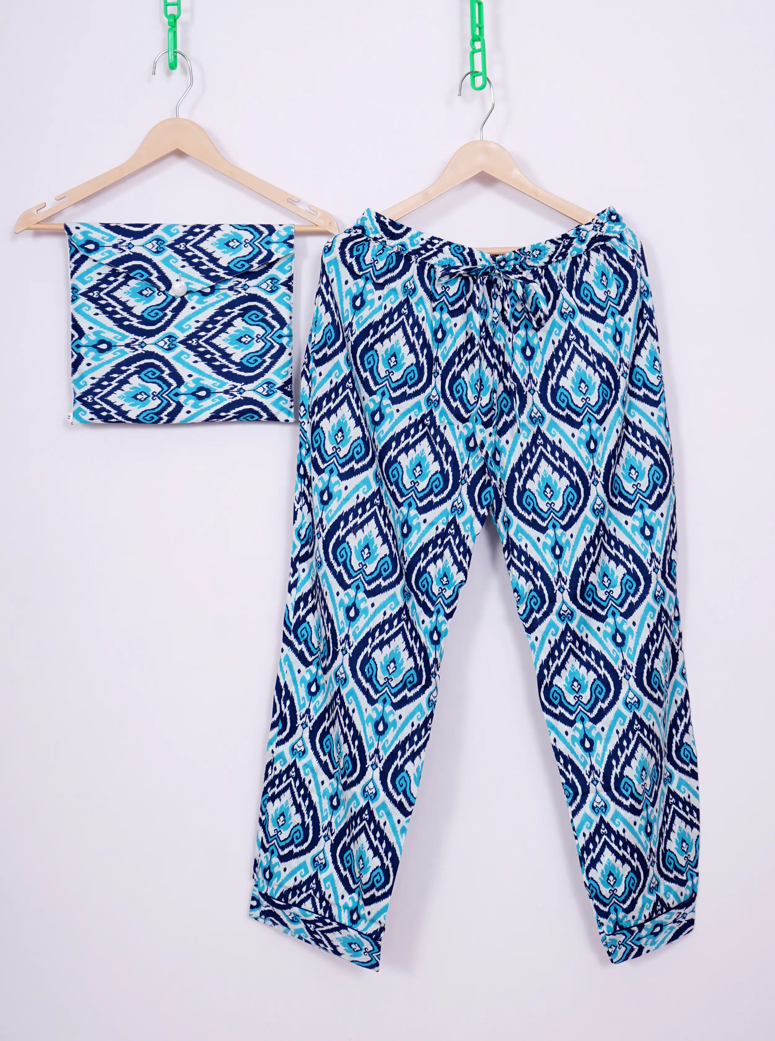 V-neck cotton night suit for women